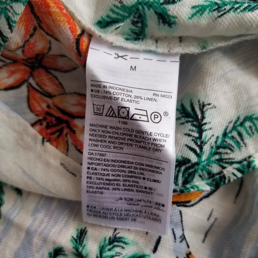 Nwt beach print ruffle spaghetti strap top Women's - Picture 6 of 7
